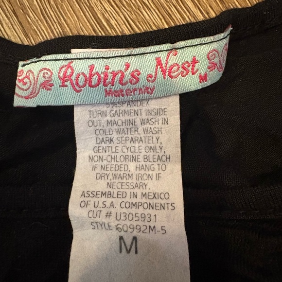 Maternity black graphic tee size M - Picture 2 of 2